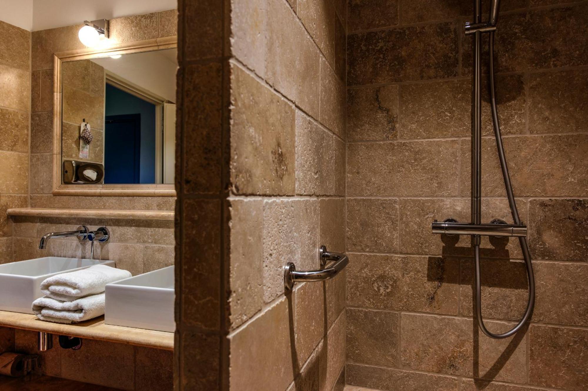 Charembeau Hotel Forcalquier Kültér fotó